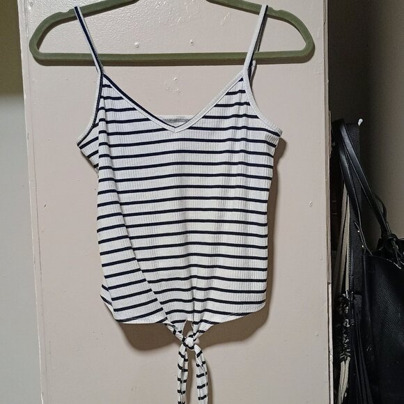 Spaghetti strap top - Picture 1 of 2